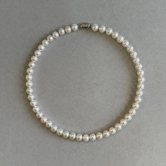 Akoya pearl necklace 8-8.5mm 43cm